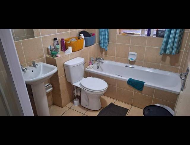 2 BEDROOM APARTMENT FOR SALE IN KARENPARK